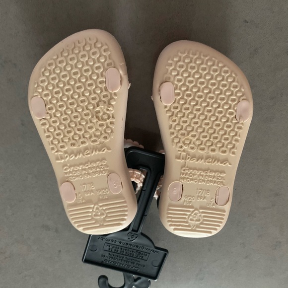 IPENEMA *NWT* - Toddler Sandals - Picture 3 of 3